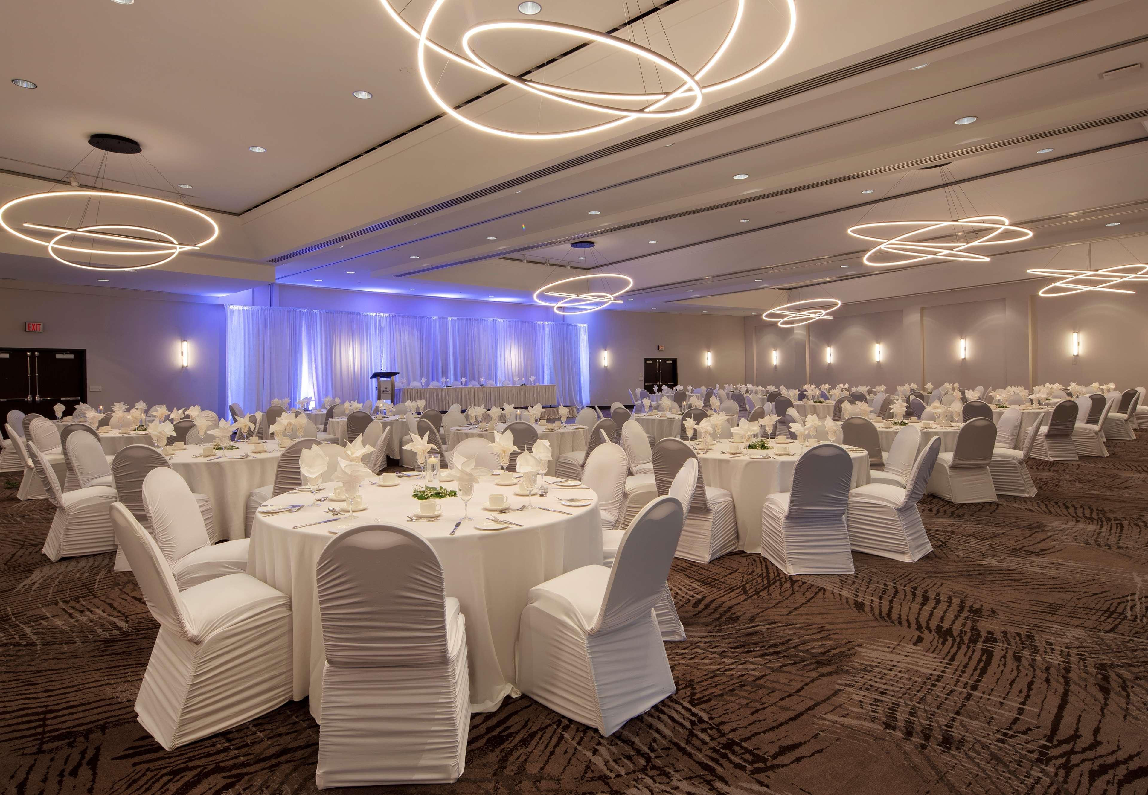 Hilton Vancouver Metrotown Burnaby Dış mekan fotoğraf