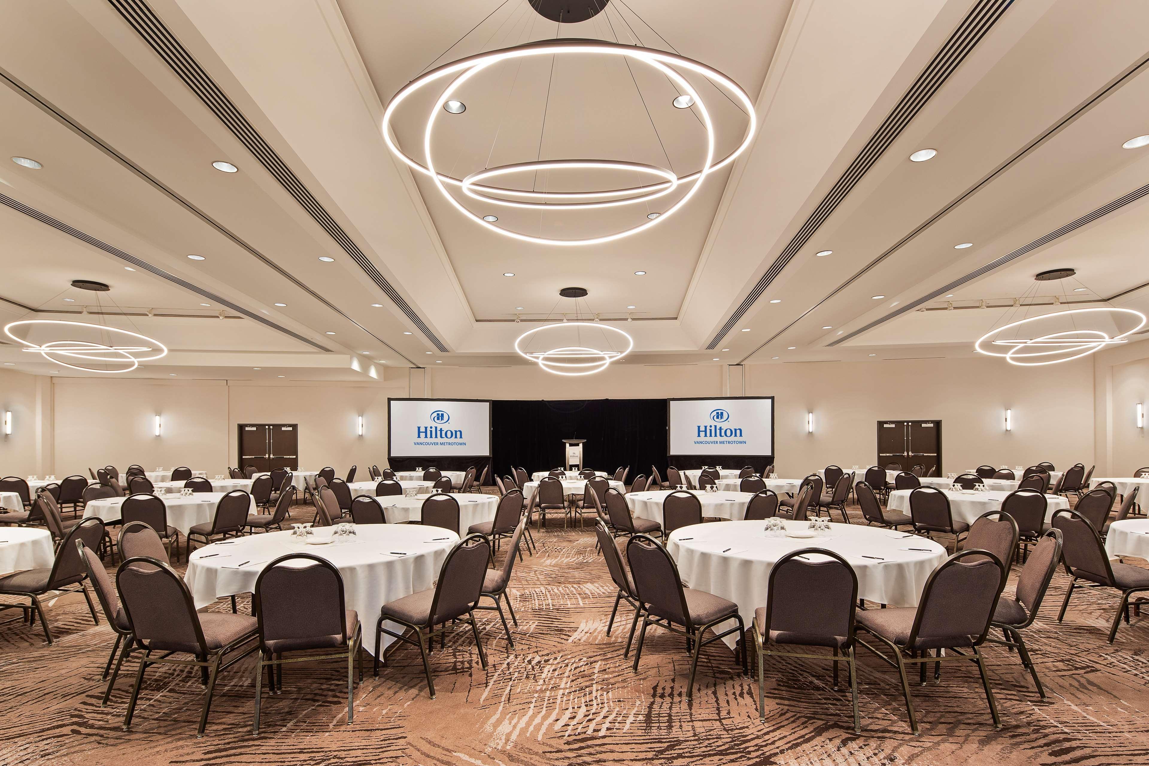 Hilton Vancouver Metrotown Burnaby Dış mekan fotoğraf