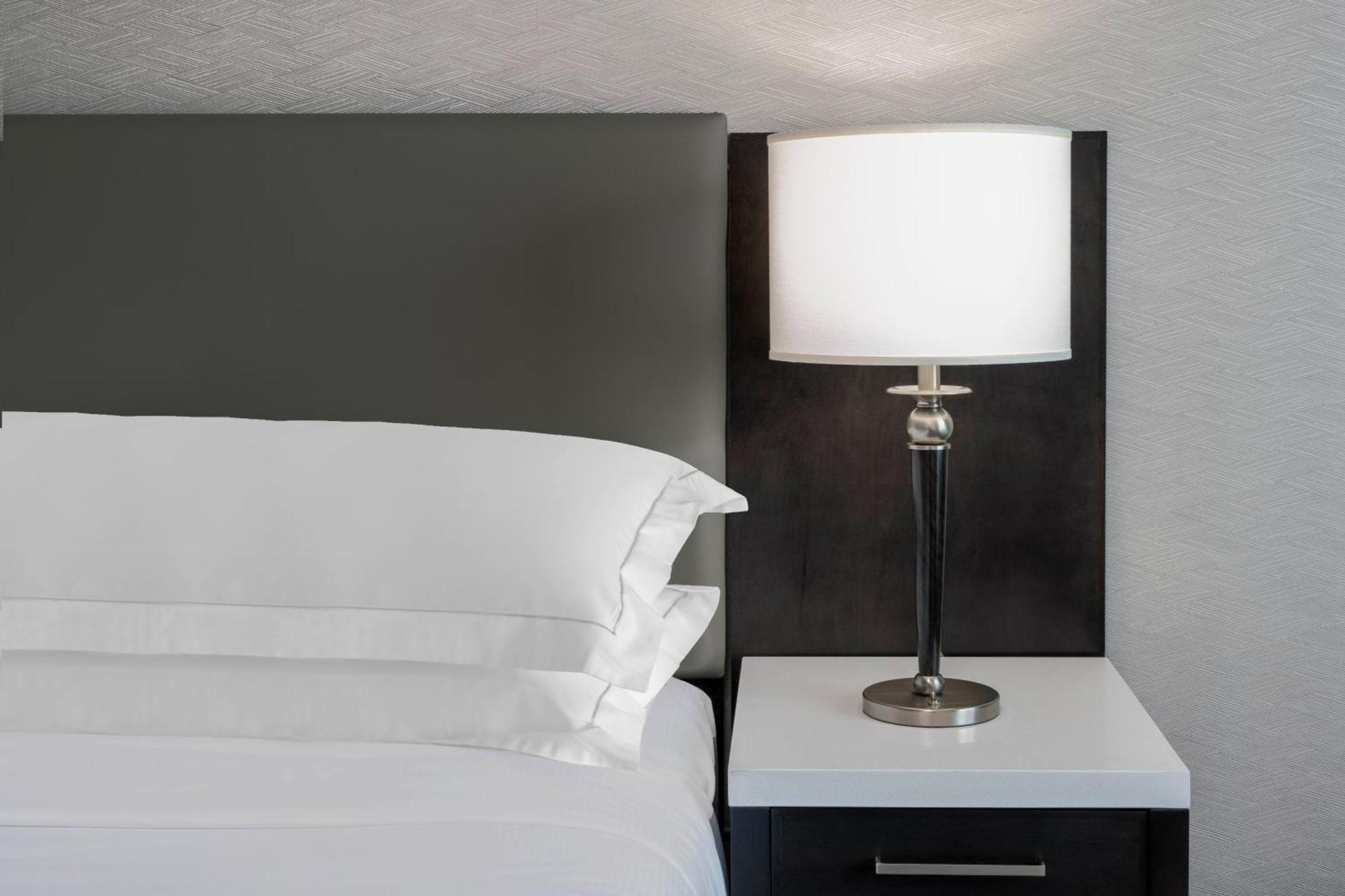 Hilton Vancouver Metrotown Burnaby Dış mekan fotoğraf
